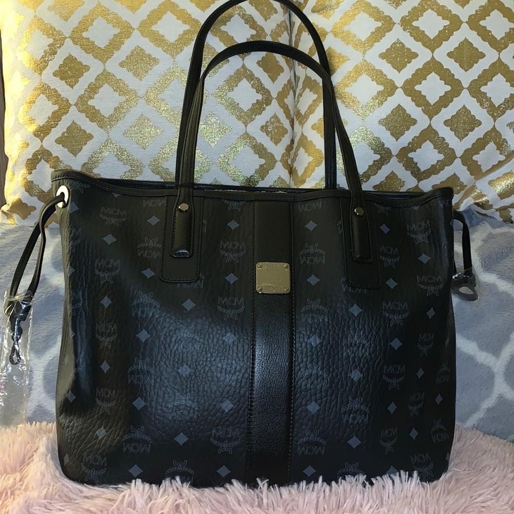MCM Medium Liz Reversible Shopper Tote